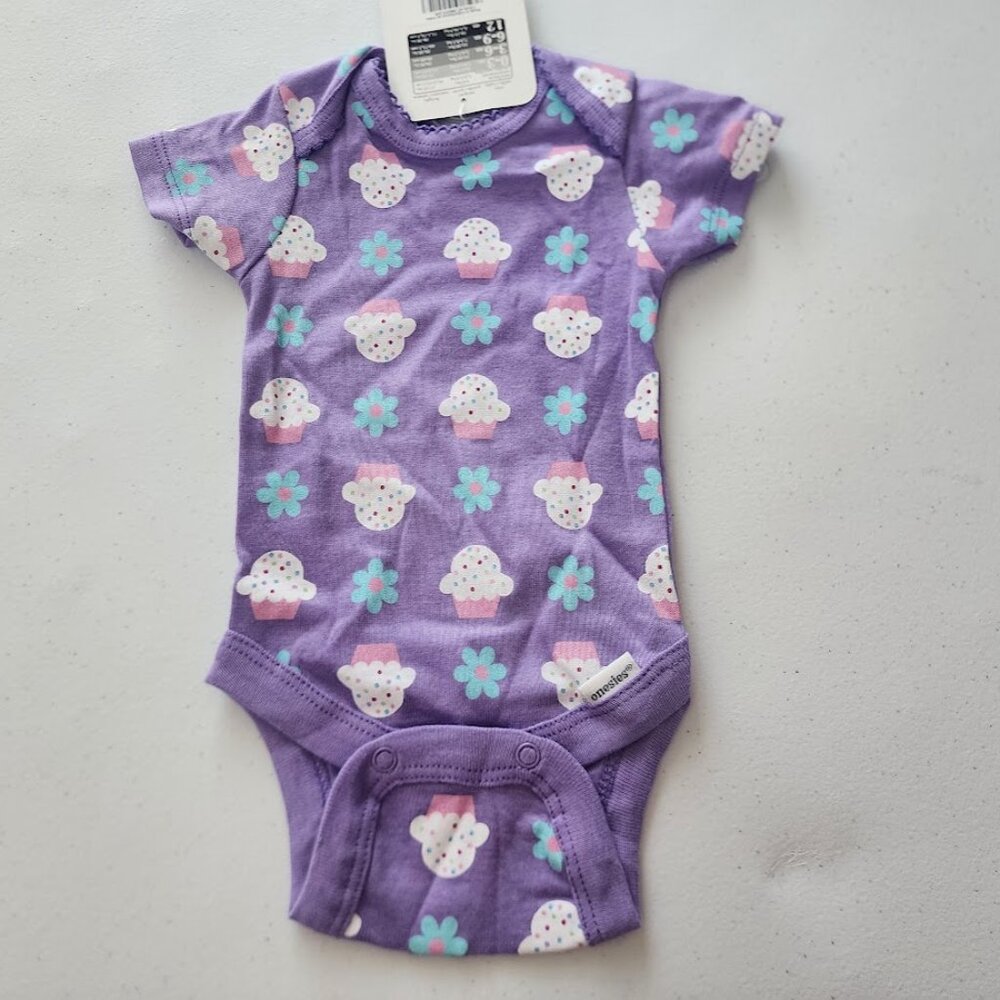 Onesies 3 Pack Baby Girl Bodysuits Size: Newborn. - Picture 5 of 5